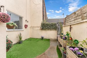 Photo 30- click for photo gallery